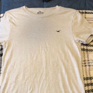 Hollister men’s xtra small tee shirt